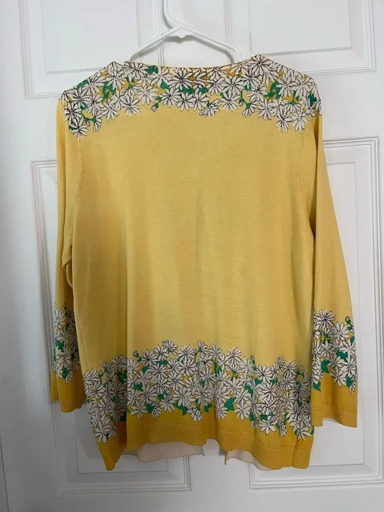Talbots SzL Yellow Cotton Blend Cardigan with White Daisy Trim and Green Accents - Picture 3 of 6